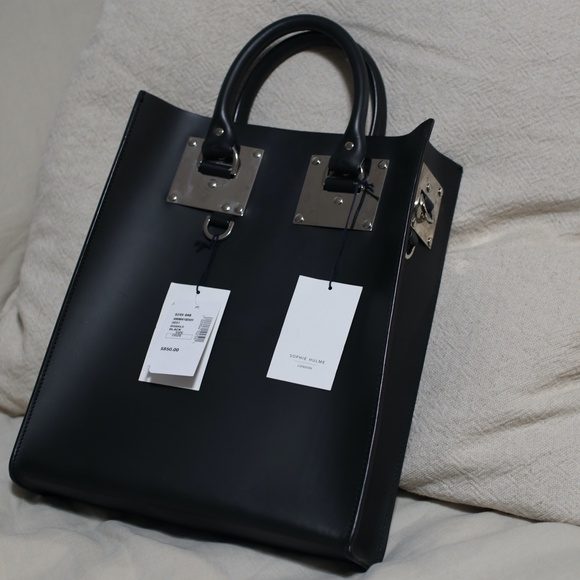 Sophie Hulme Handbags - BNWT SOPHIE HULME Albion Tote - Large